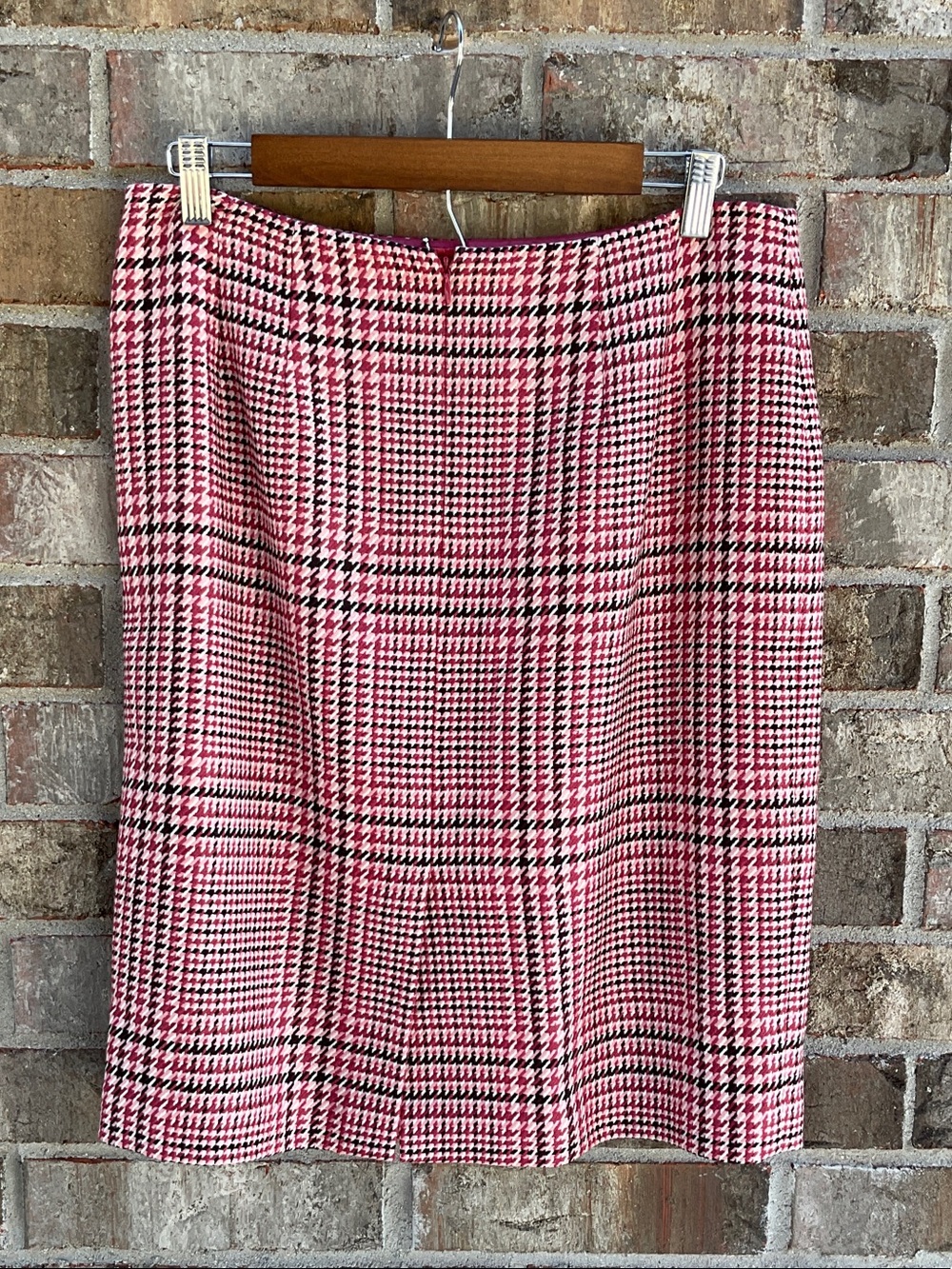 Take 50% OFF-Talbots Pink Plaid Pencil Skirt, Size-12 - Picture 5 of 9